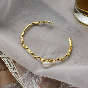 HUANZHI 2019 New Baroque Irregular Imitation Pearls Gold Metal Link Chain Bracelets for Women Girl Summer Party Jewelry