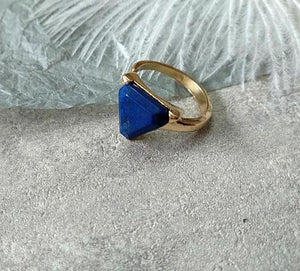 HUANZHI 2019 Retro Geometric Irregular Natural Stone Spar Gold Metal Marble Ring Finger Rings for Women Girl Party Exotic Gift