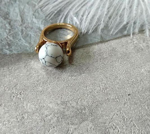 HUANZHI 2019 Retro Geometric Irregular Natural Stone Spar Gold Metal Marble Ring Finger Rings for Women Girl Party Exotic Gift