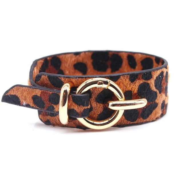 D&D Fashion Leopard Charm Leather Bracelets For Women Simple All-Match OL V Word Wide Cuff Bracelet Femme 2019 New Hand Jewelry