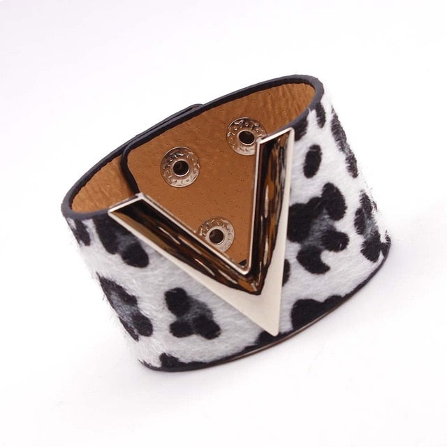 D&D Fashion Leopard Charm Leather Bracelets For Women Simple All-Match OL V Word Wide Cuff Bracelet Femme 2019 New Hand Jewelry