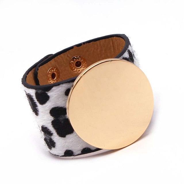 D&D Fashion Leopard Charm Leather Bracelets For Women Simple All-Match OL V Word Wide Cuff Bracelet Femme 2019 New Hand Jewelry