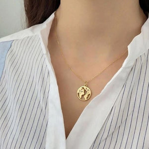 World Map Necklace Globetrotter Gold Map Pendant World Choker Map Crescent Moon Necklaces&Pendants Dainty Pendants For Women