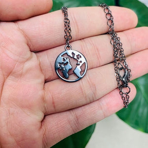 World Map Necklace Globetrotter Gold Map Pendant World Choker Map Crescent Moon Necklaces&Pendants Dainty Pendants For Women