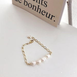 HUANZHI 2019 New Baroque Irregular Imitation Pearls Gold Metal Link Chain Bracelets for Women Girl Summer Party Jewelry